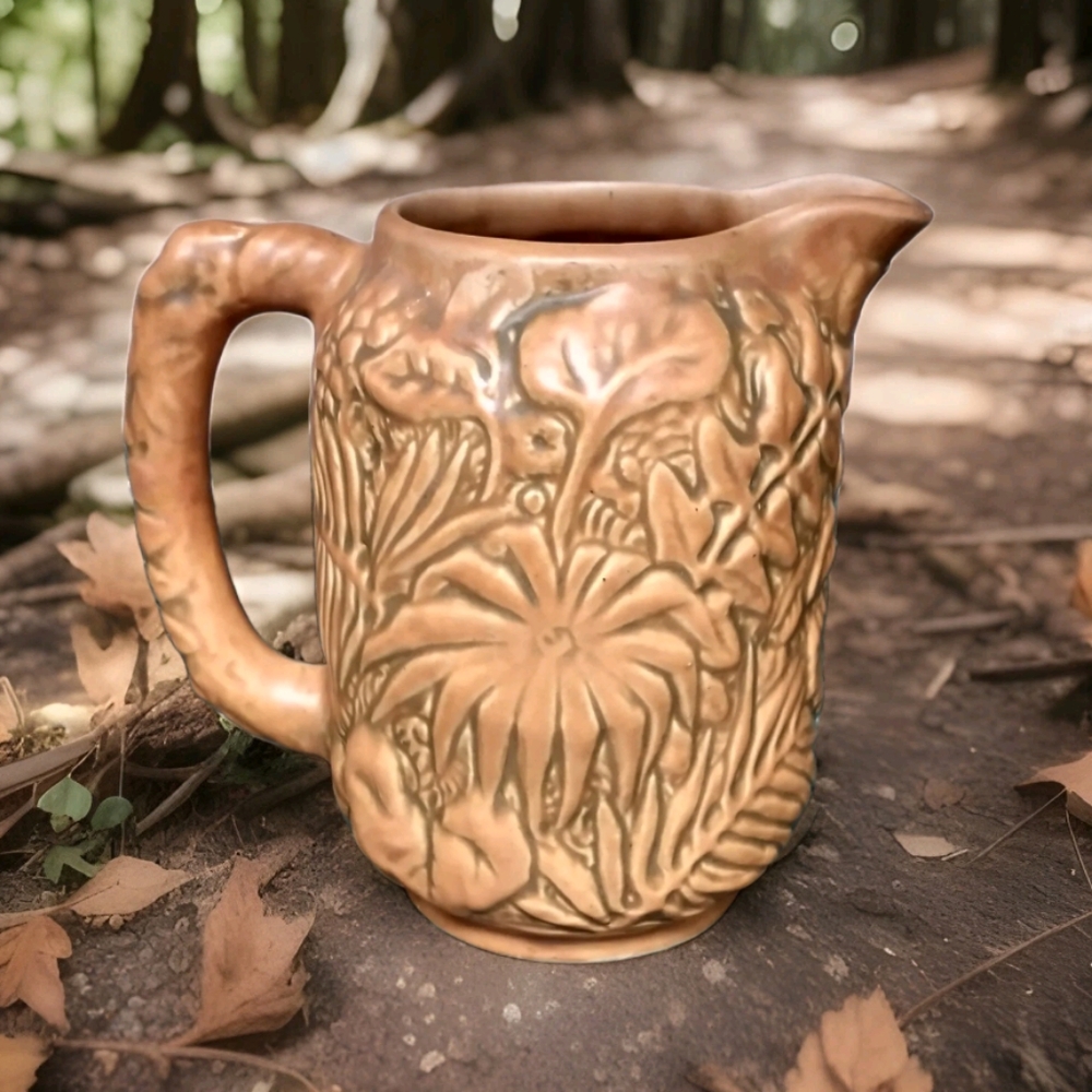 Vintage Weller Marvo Palm Tree Pitcher in Tan/Olive 8" Tall USA Art Pottery